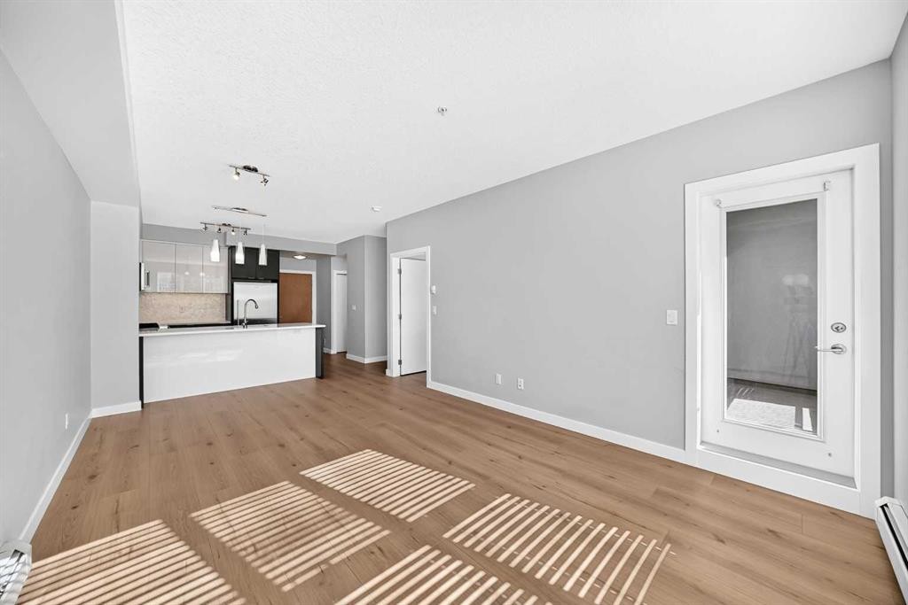 1210-95 Burma Star Road Sw, Calgary, AB - Indoor