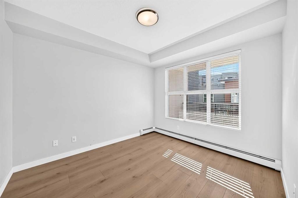 1210-95 Burma Star Road Sw, Calgary, AB - Indoor Photo Showing Other Room