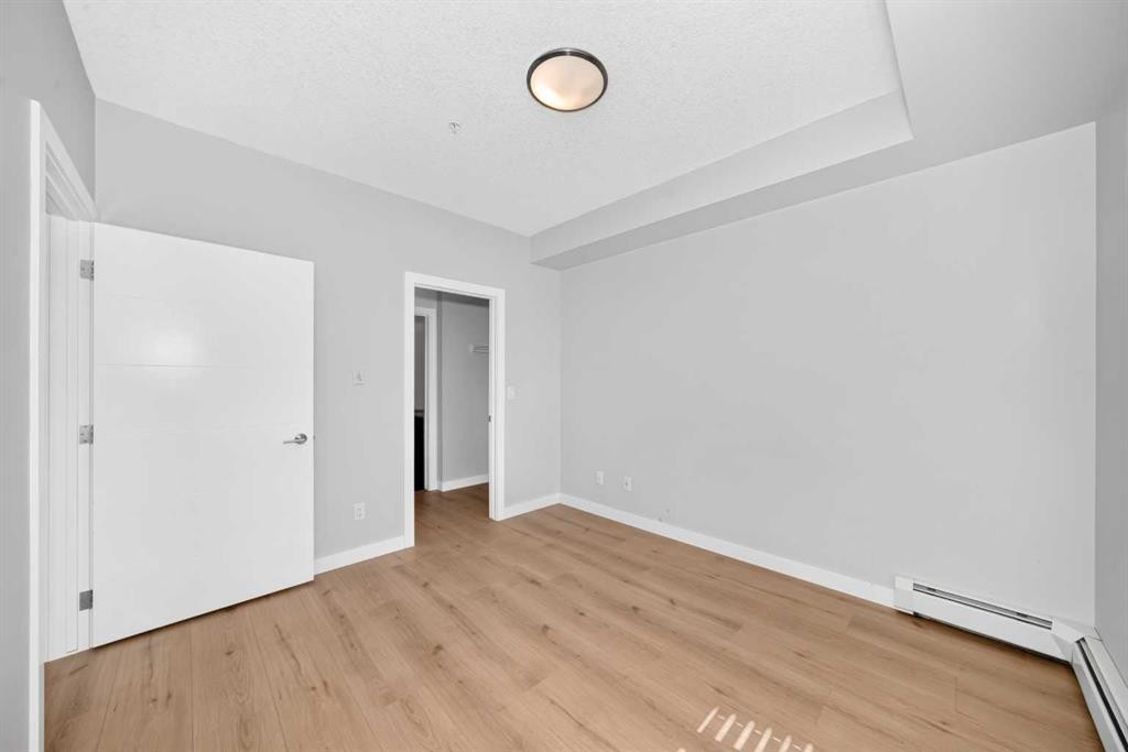 1210-95 Burma Star Road Sw, Calgary, AB - Indoor Photo Showing Other Room