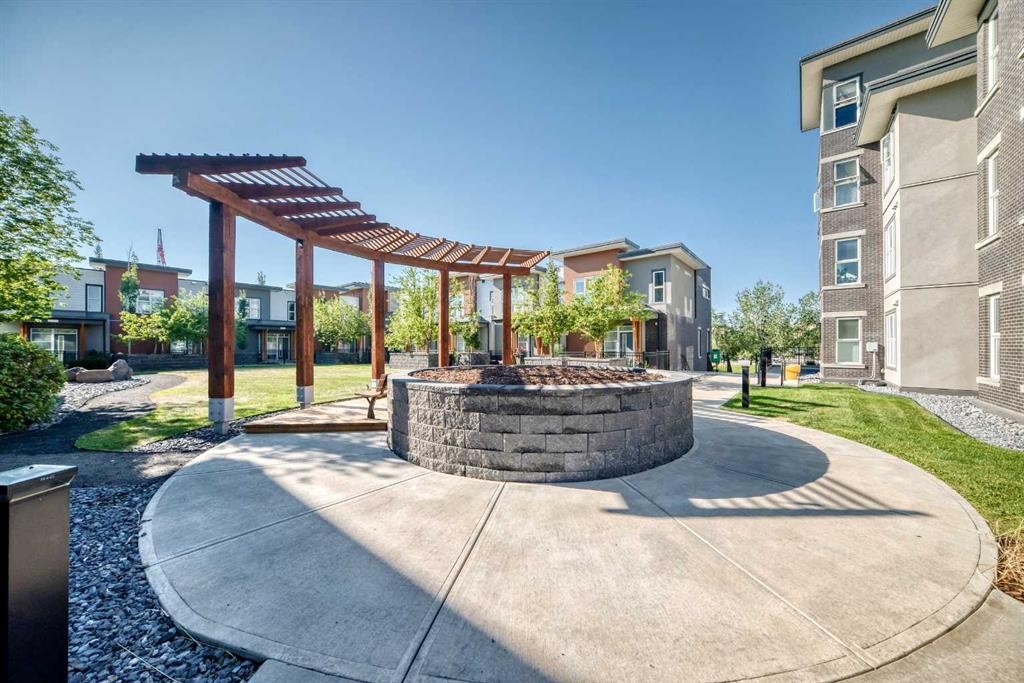 1210-95 Burma Star Road Sw, Calgary, AB - Outdoor