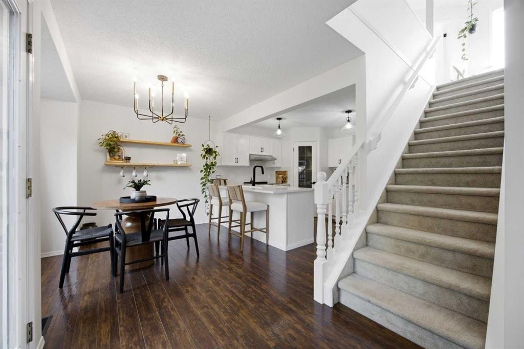 100 Bow Ridge Crescent, Cochrane, AB - Indoor Photo Showing Other Room