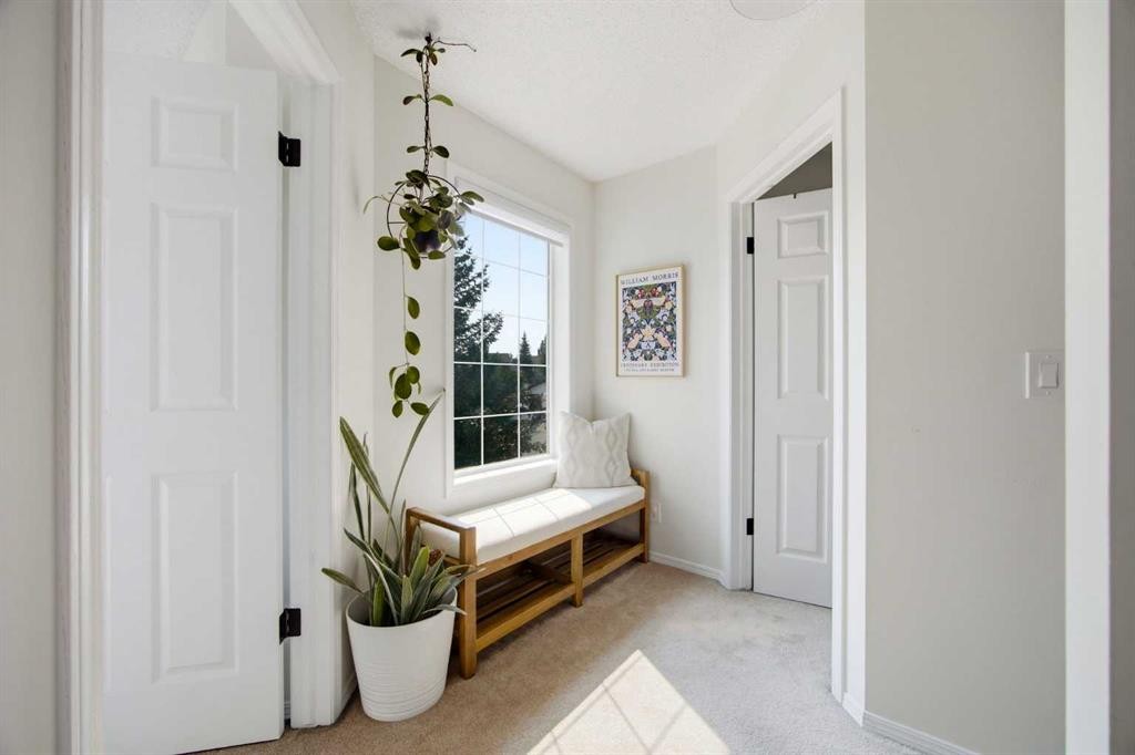 100 Bow Ridge Crescent, Cochrane, AB - Indoor Photo Showing Other Room