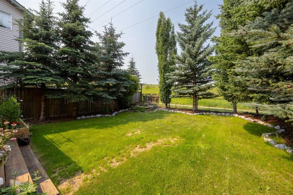 100 Bow Ridge Crescent, Cochrane, AB - Outdoor