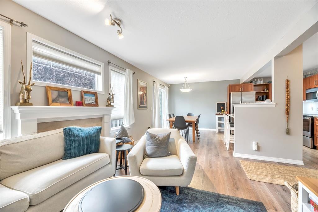 127 Hillview Terrace, Strathmore, AB - Indoor Photo Showing Living Room