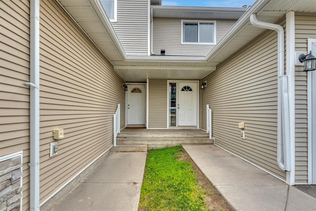127 Hillview Terrace, Strathmore, AB - Outdoor With Exterior