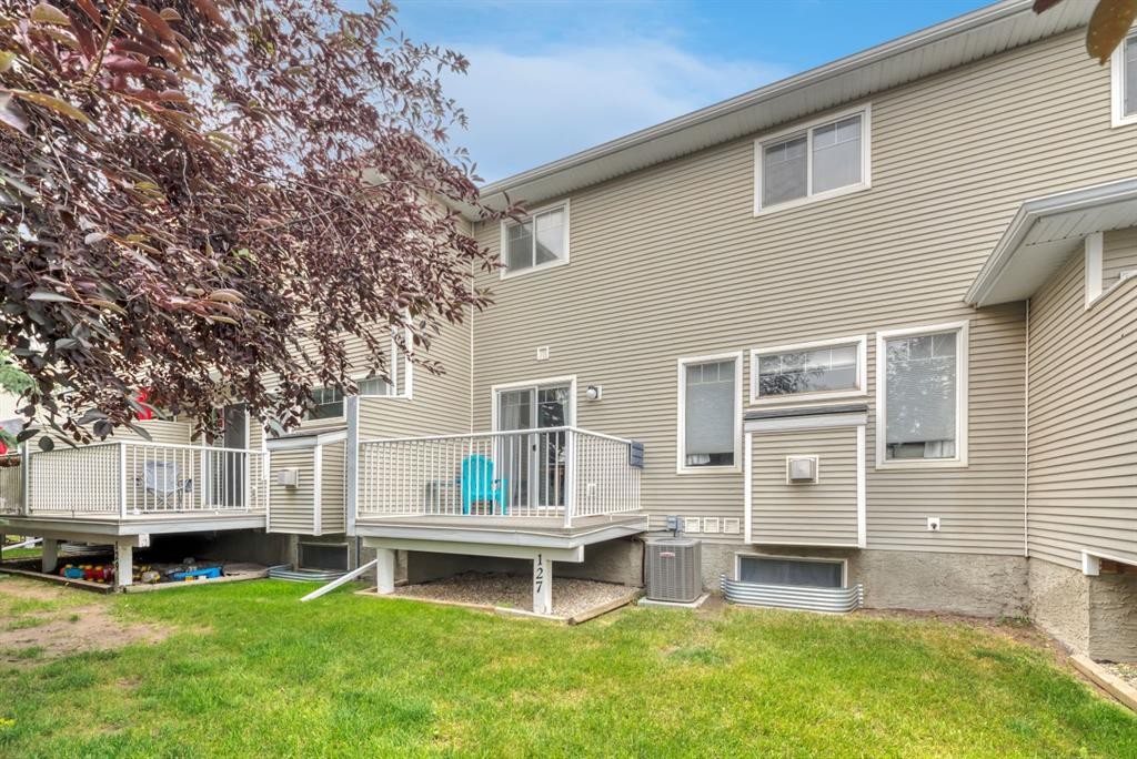 127 Hillview Terrace, Strathmore, AB - Outdoor With Deck Patio Veranda With Exterior