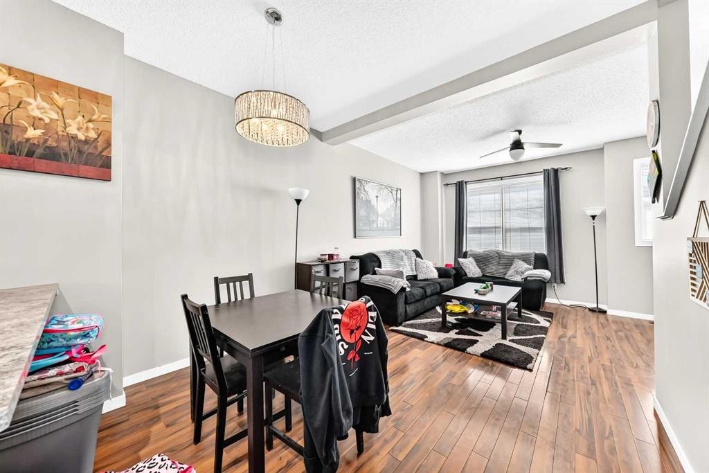 60 New Brighton Point Se, Calgary, AB - Indoor Photo Showing Kitchen