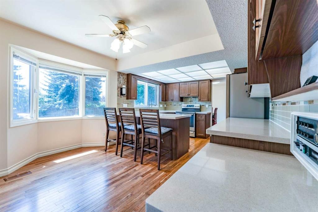 240 Canterville Drive Sw, Calgary, AB - Indoor