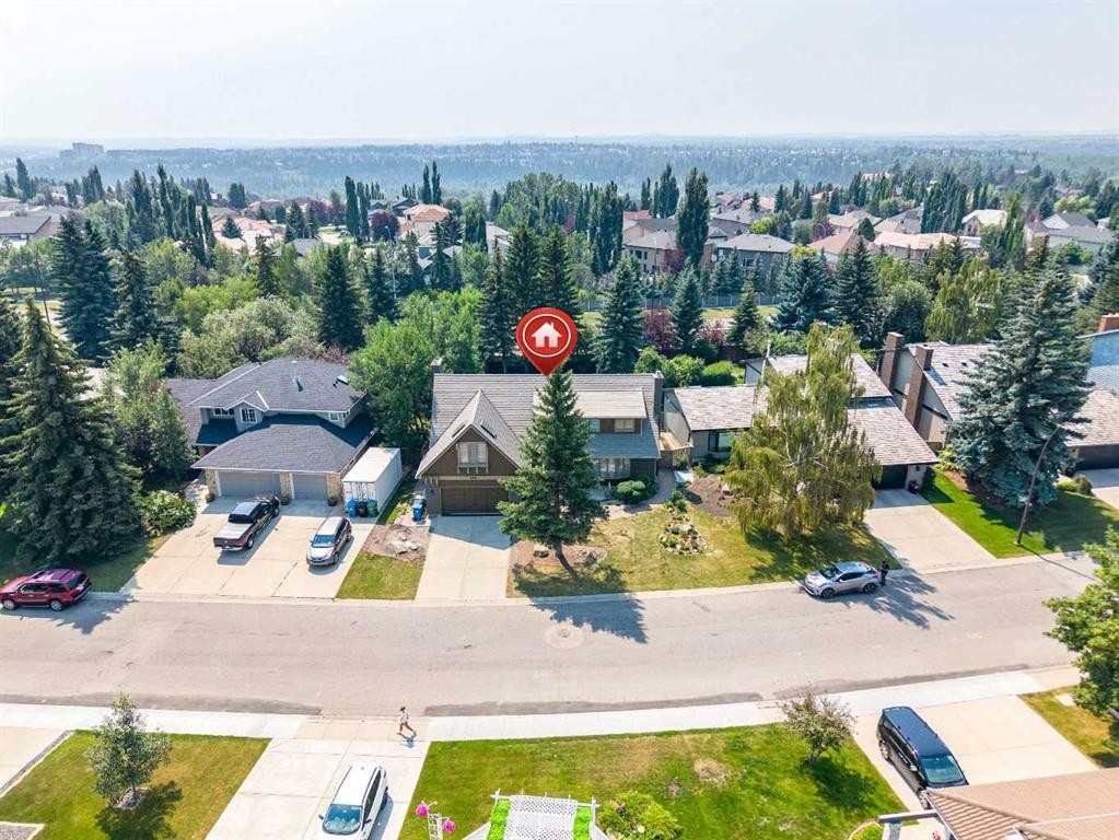 240 Canterville Drive Sw, Calgary, AB - Outdoor With View
