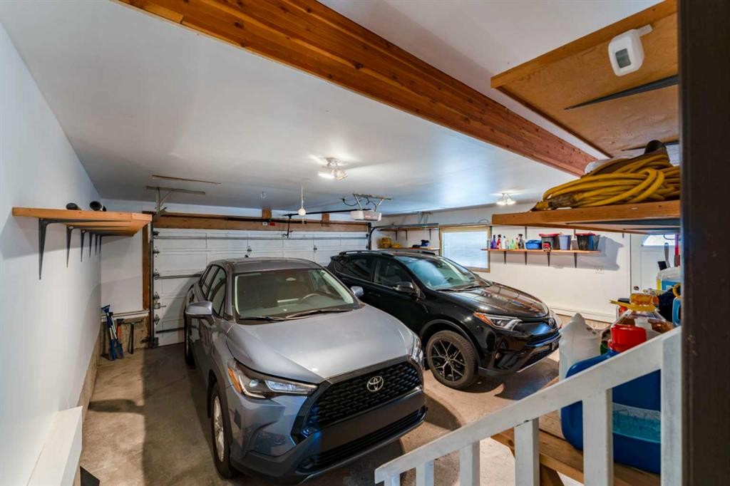 240 Canterville Drive Sw, Calgary, AB - Indoor Photo Showing Garage