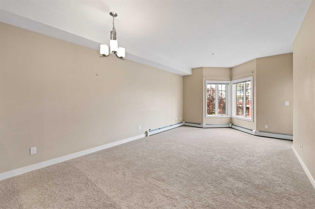 205-20 Royal Oak Plaza Nw, Calgary, AB - Indoor Photo Showing Other Room