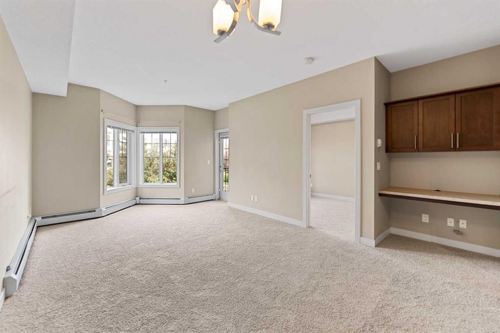 205-20 Royal Oak Plaza Nw, Calgary, AB - Indoor Photo Showing Other Room