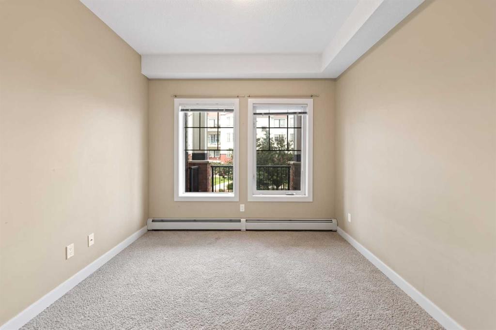 205-20 Royal Oak Plaza Nw, Calgary, AB - Indoor Photo Showing Other Room