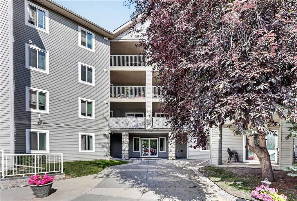 5308A-604 8 Street Sw, Airdrie, AB - Outdoor With Balcony With Facade