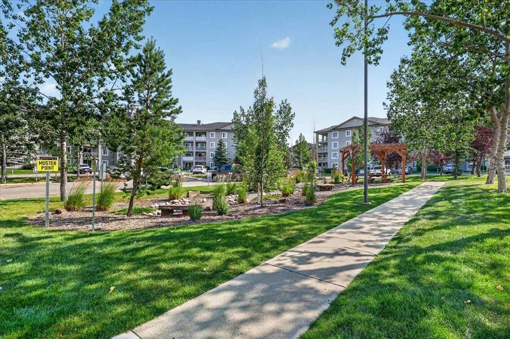 5308A-604 8 Street Sw, Airdrie, AB - Outdoor