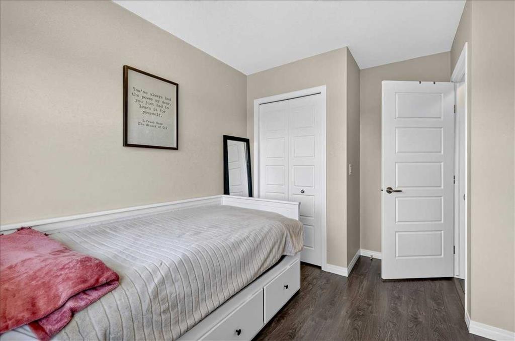 2003-280 Williamstown Close Nw, Airdrie, AB - Indoor Photo Showing Bedroom