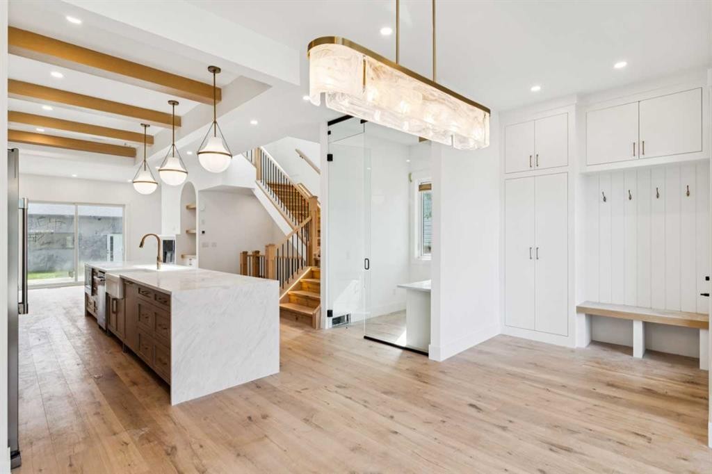 2609 5 Avenue Nw, Calgary, AB - Indoor