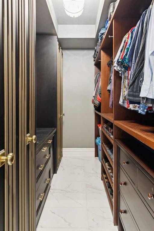 2814 14 Street Sw, Calgary, AB - Indoor With Storage