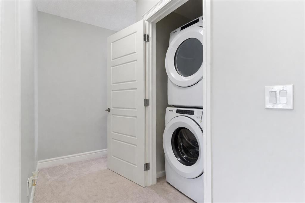 580 Savanna Boulevard, Calgary, AB - Indoor Photo Showing Laundry Room
