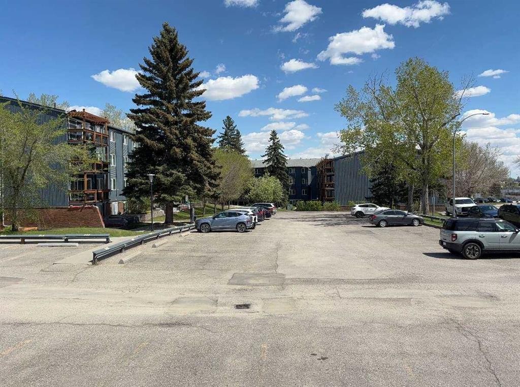108-816 89 Avenue Sw, Calgary, AB - Outdoor