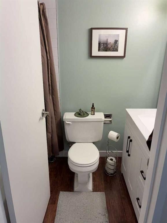 108-816 89 Avenue Sw, Calgary, AB - Indoor Photo Showing Bathroom