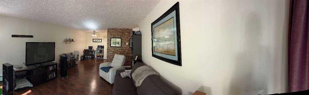 108-816 89 Avenue Sw, Calgary, AB - Indoor Photo Showing Other Room