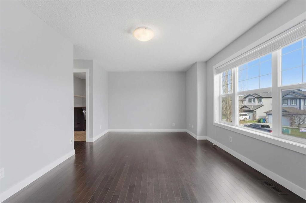 174 Morningside Circle Sw, Airdrie, AB - Indoor Photo Showing Other Room