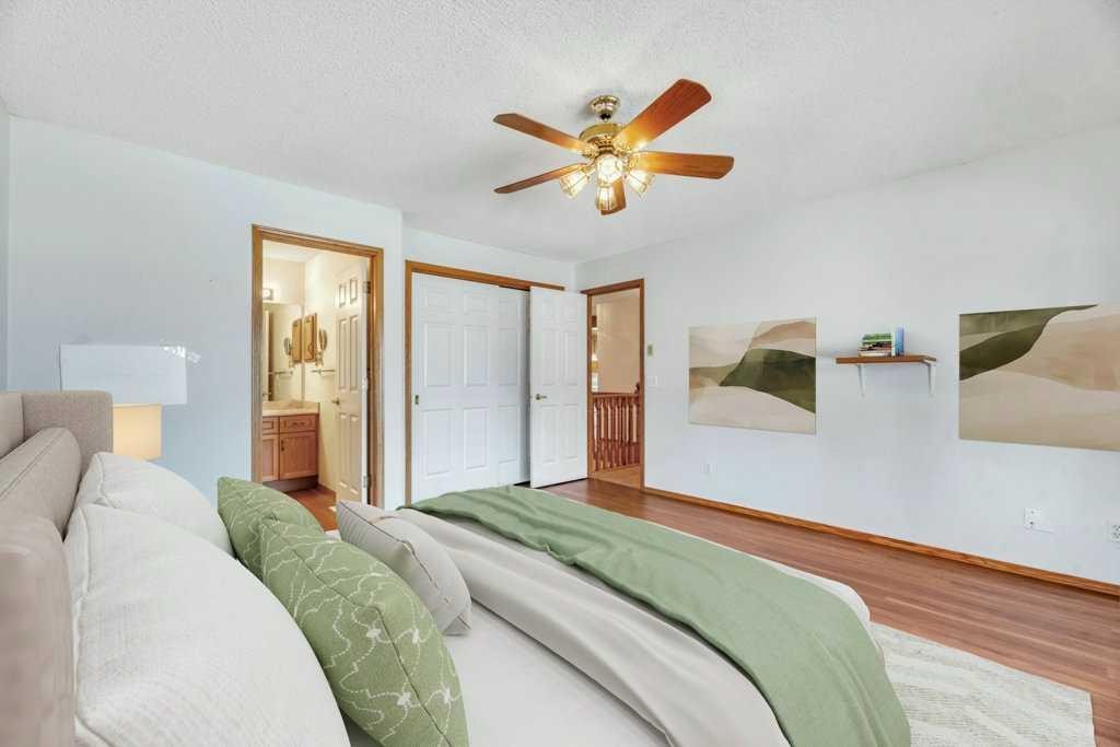 33 Riverview Point Se, Calgary, AB - Indoor Photo Showing Bedroom