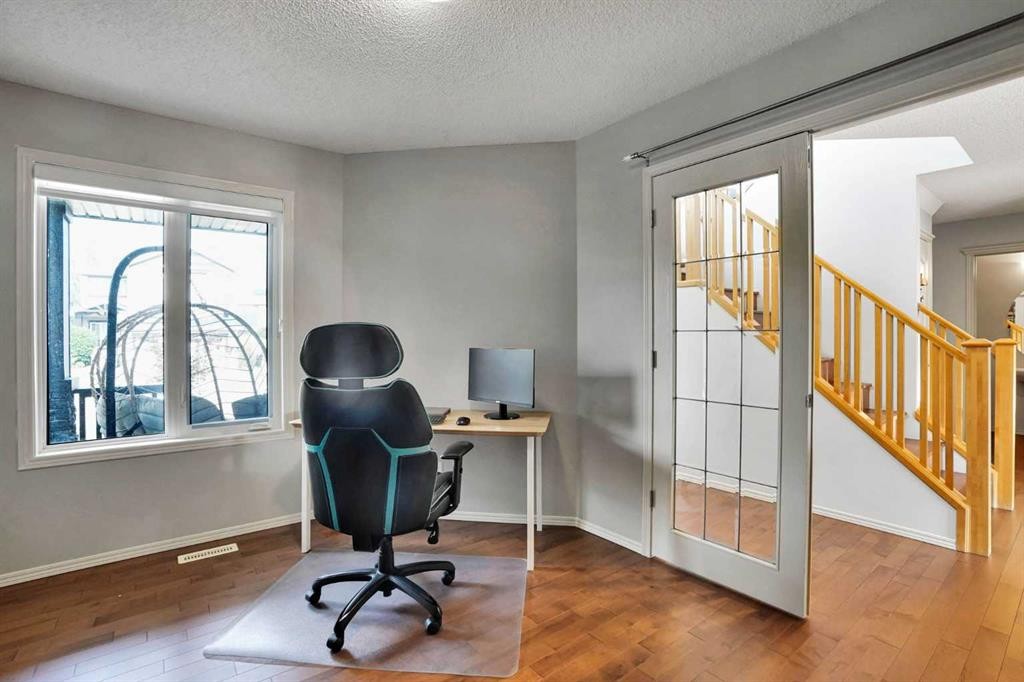 101 Royal Oak Crescent Nw, Calgary, AB - Indoor Photo Showing Office