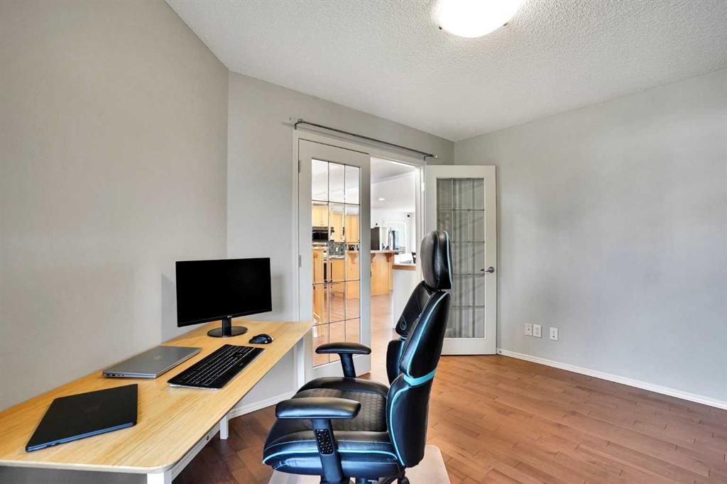 101 Royal Oak Crescent Nw, Calgary, AB - Indoor Photo Showing Office