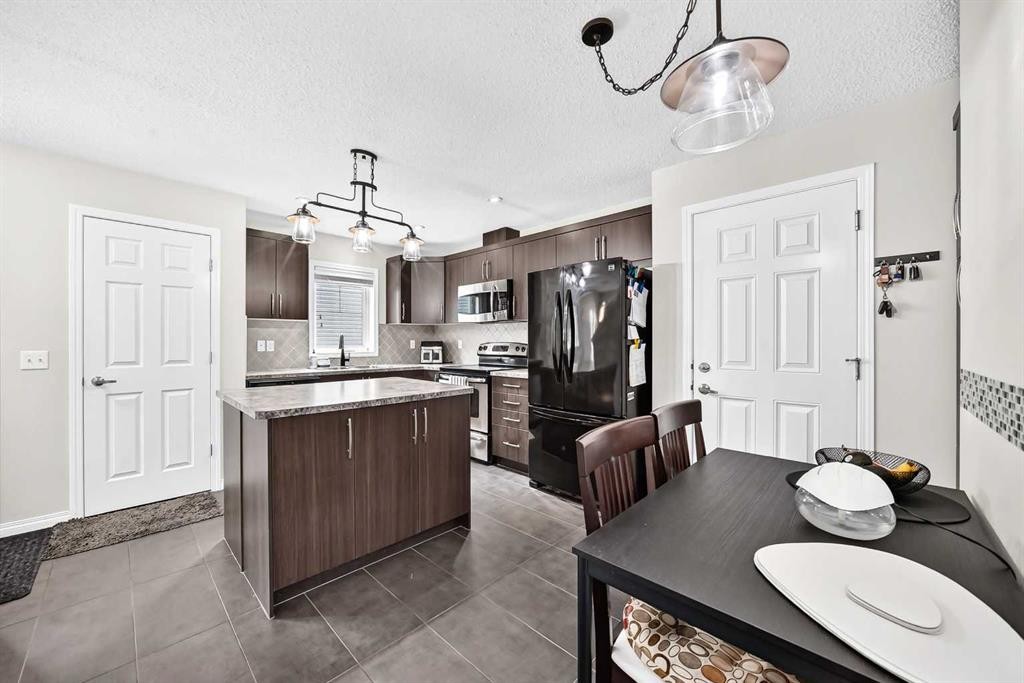 535 Windstone Common Sw, Airdrie, AB - Indoor