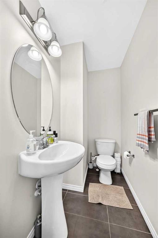 535 Windstone Common Sw, Airdrie, AB - Indoor Photo Showing Bathroom