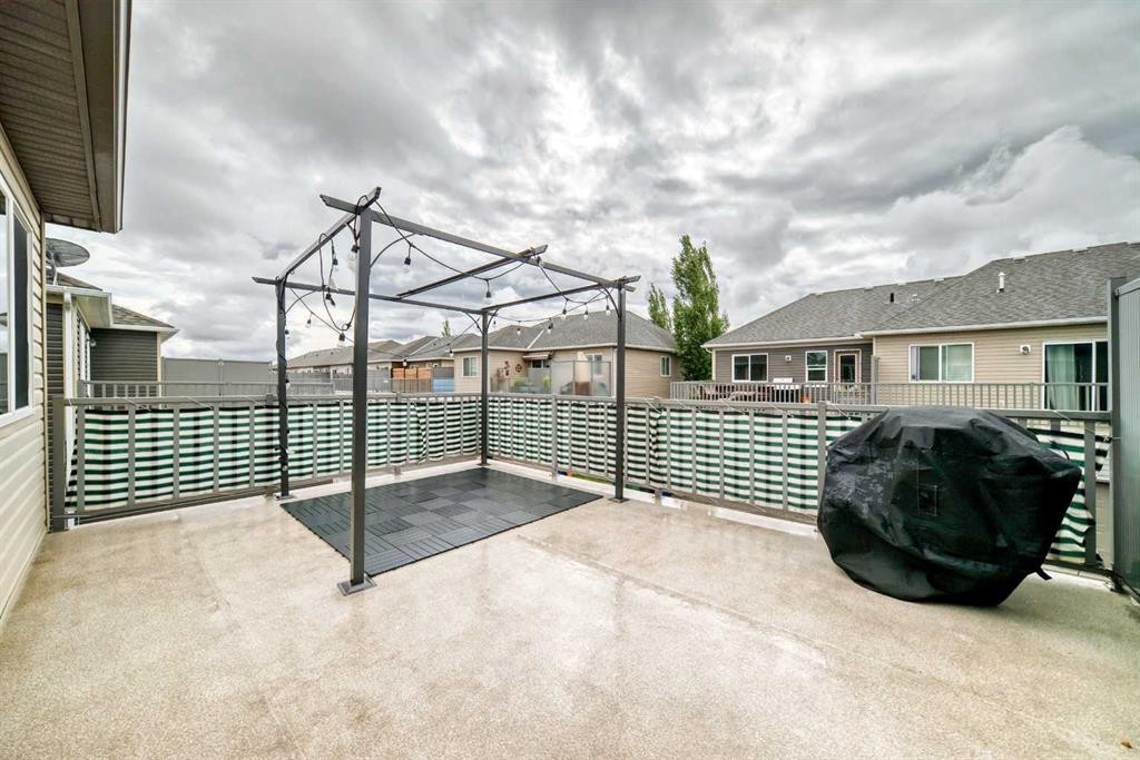 535 Windstone Common Sw, Airdrie, AB - Outdoor With Deck Patio Veranda