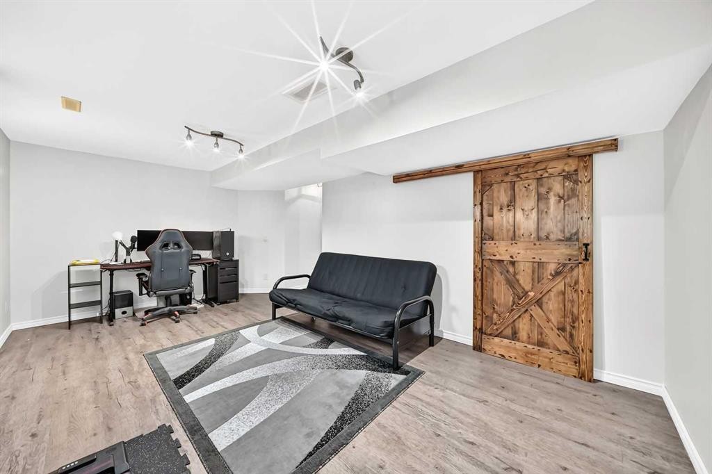 535 Windstone Common Sw, Airdrie, AB - Indoor Photo Showing Other Room