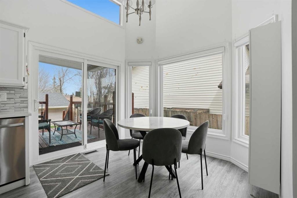 203 Shawglen Road Sw, Calgary, AB - Indoor Photo Showing Dining Room