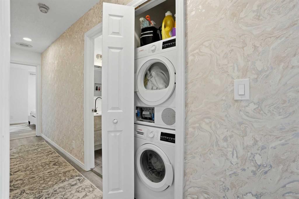 203 Shawglen Road Sw, Calgary, AB - Indoor Photo Showing Laundry Room