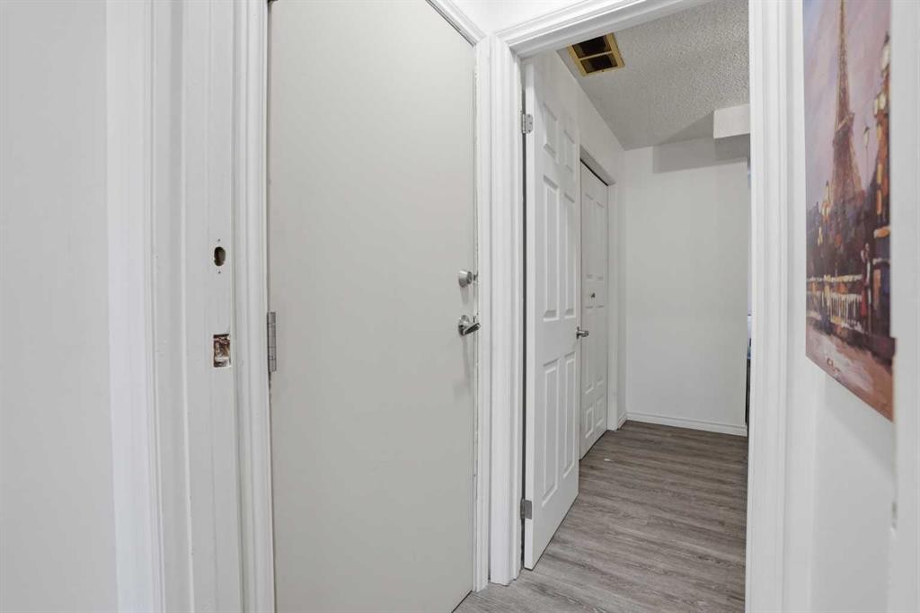 203 Shawglen Road Sw, Calgary, AB - Indoor Photo Showing Other Room