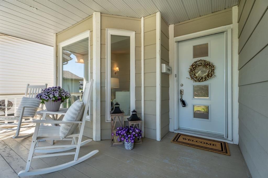 36 Sunvista Place Se, Calgary, AB - Outdoor With Deck Patio Veranda With Exterior