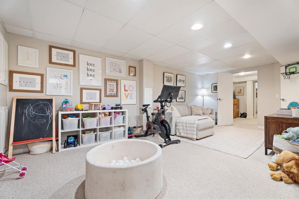 36 Sunvista Place Se, Calgary, AB - Indoor