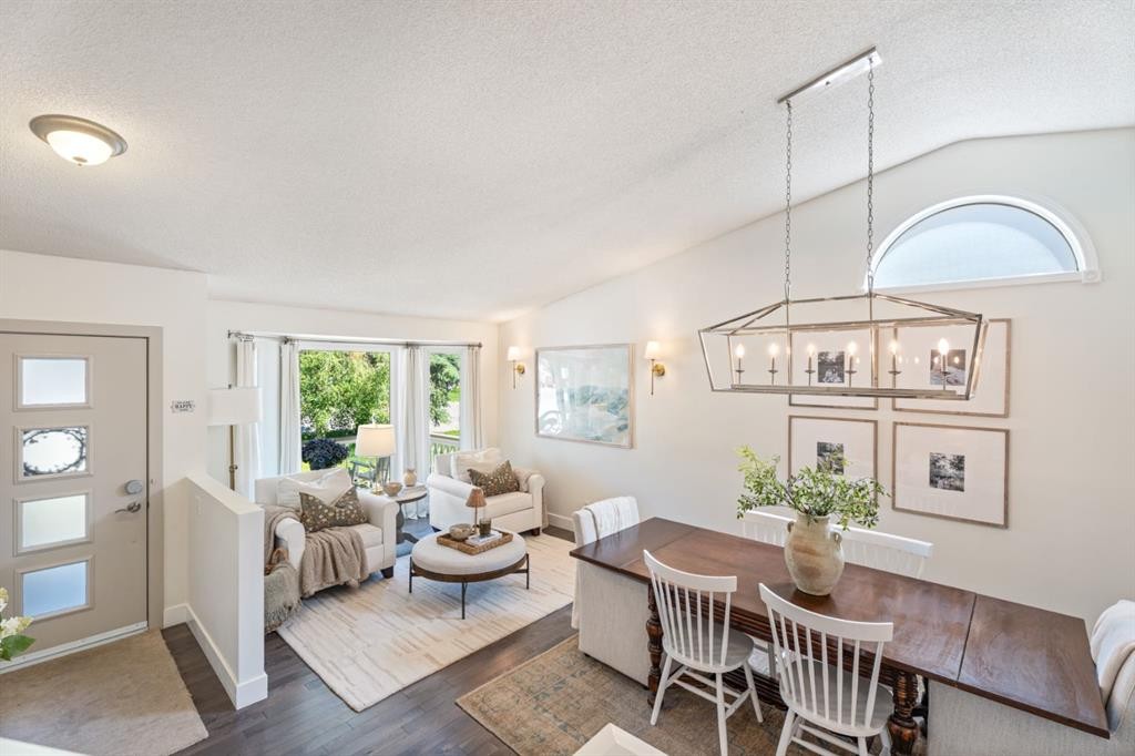 36 Sunvista Place Se, Calgary, AB - Indoor