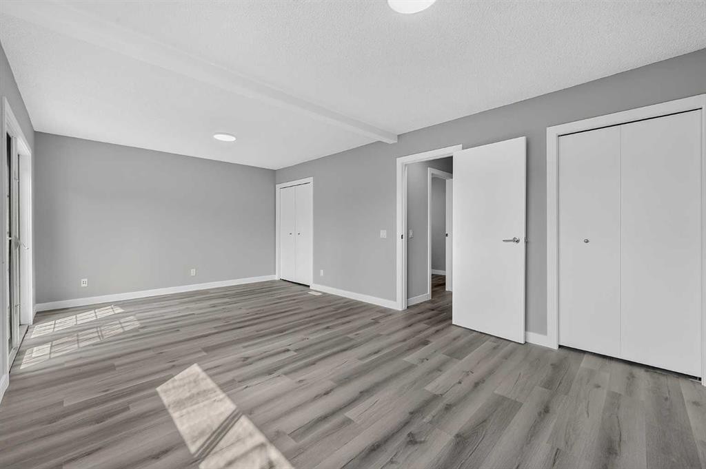 723 55 Avenue Sw, Calgary, AB - Indoor Photo Showing Other Room