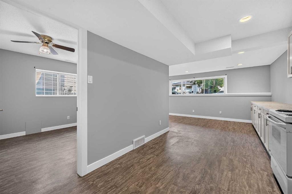 723 55 Avenue Sw, Calgary, AB - Indoor