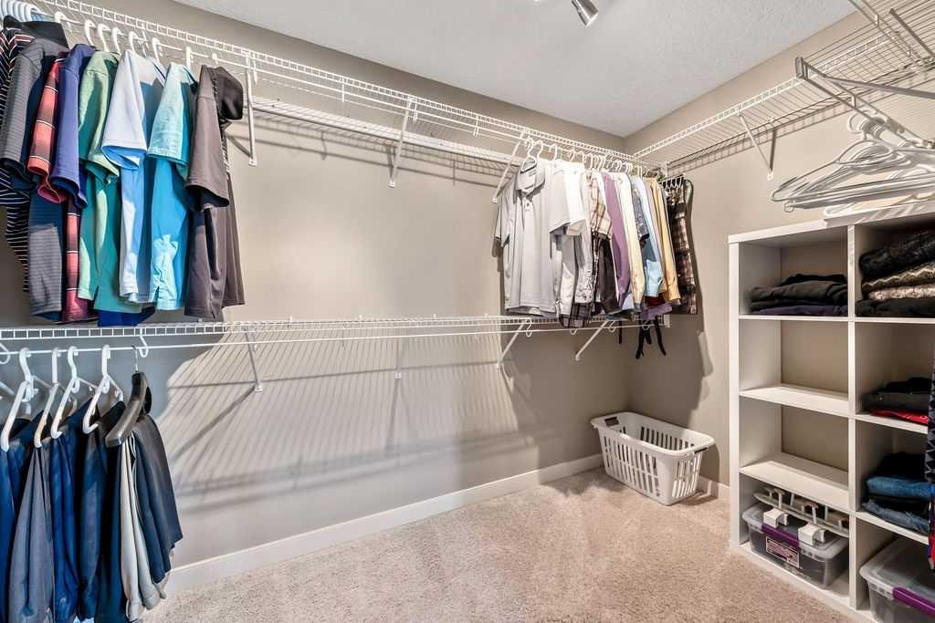 259 Willow Ridge Manor, Diamond Valley, AB - Indoor With Storage
