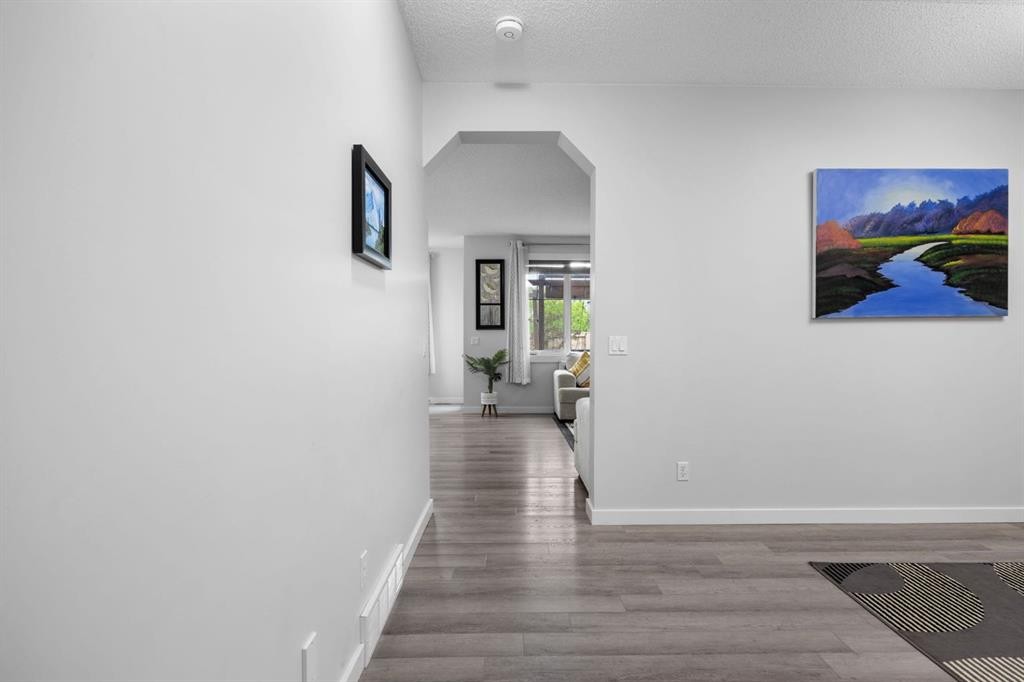 575 Evergreen Circle Sw, Calgary, AB - Indoor Photo Showing Other Room
