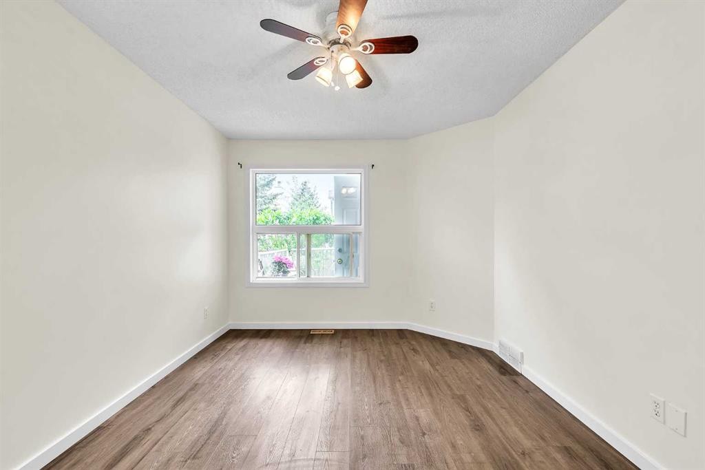 68 Catalina Circle Ne, Calgary, AB - Indoor Photo Showing Other Room
