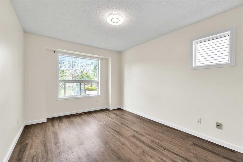68 Catalina Circle Ne, Calgary, AB - Indoor Photo Showing Other Room