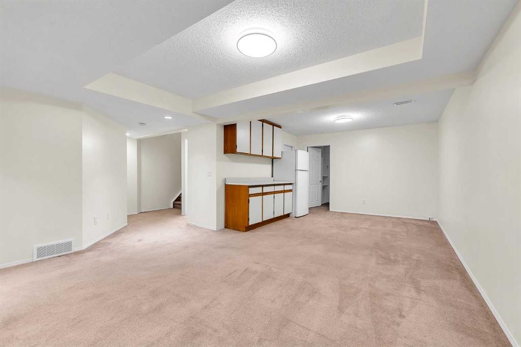 68 Catalina Circle Ne, Calgary, AB - Indoor