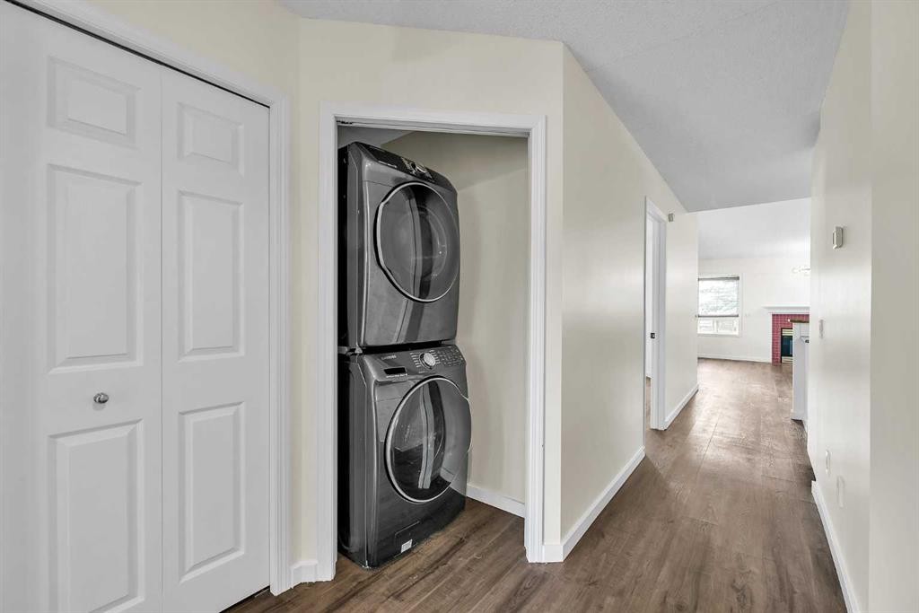 68 Catalina Circle Ne, Calgary, AB - Indoor Photo Showing Laundry Room