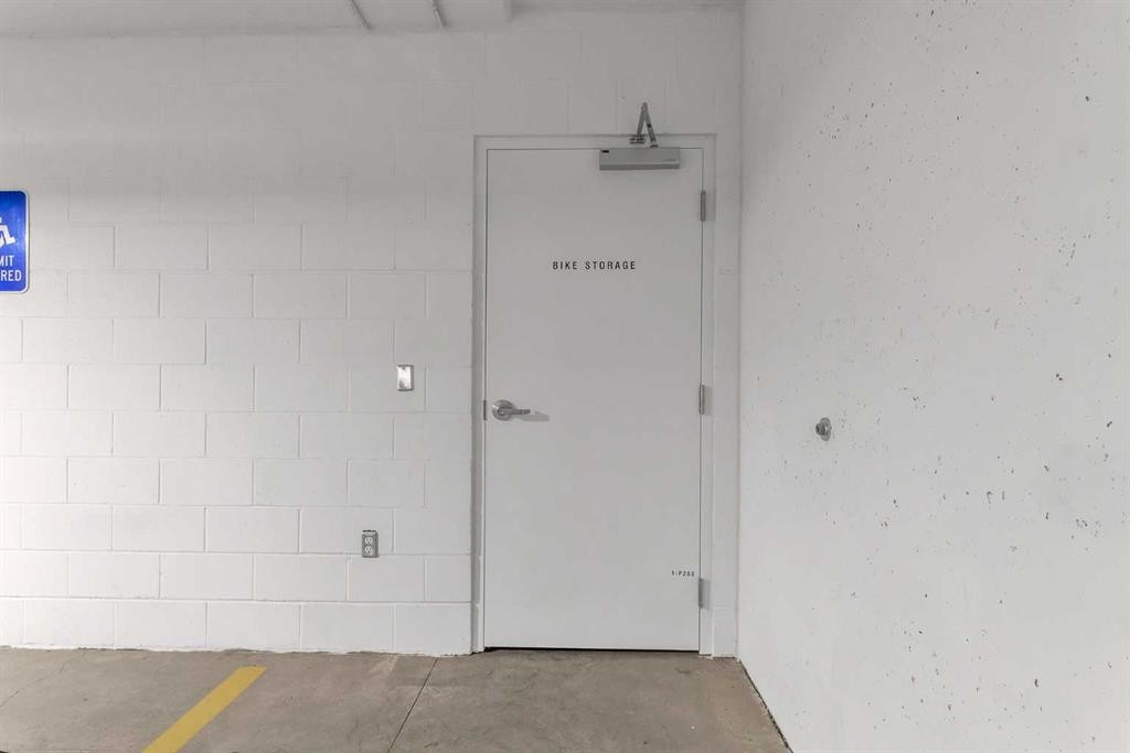 516-8230 Broadcast Avenue Sw, Calgary, AB - Indoor