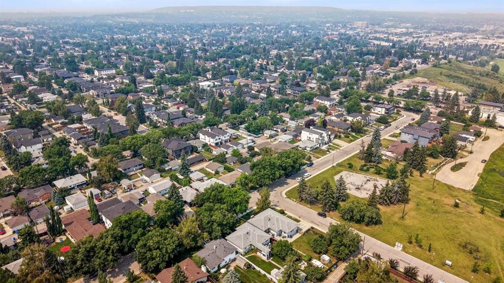 2307 7 Street Ne, Calgary, AB - Outdoor With View